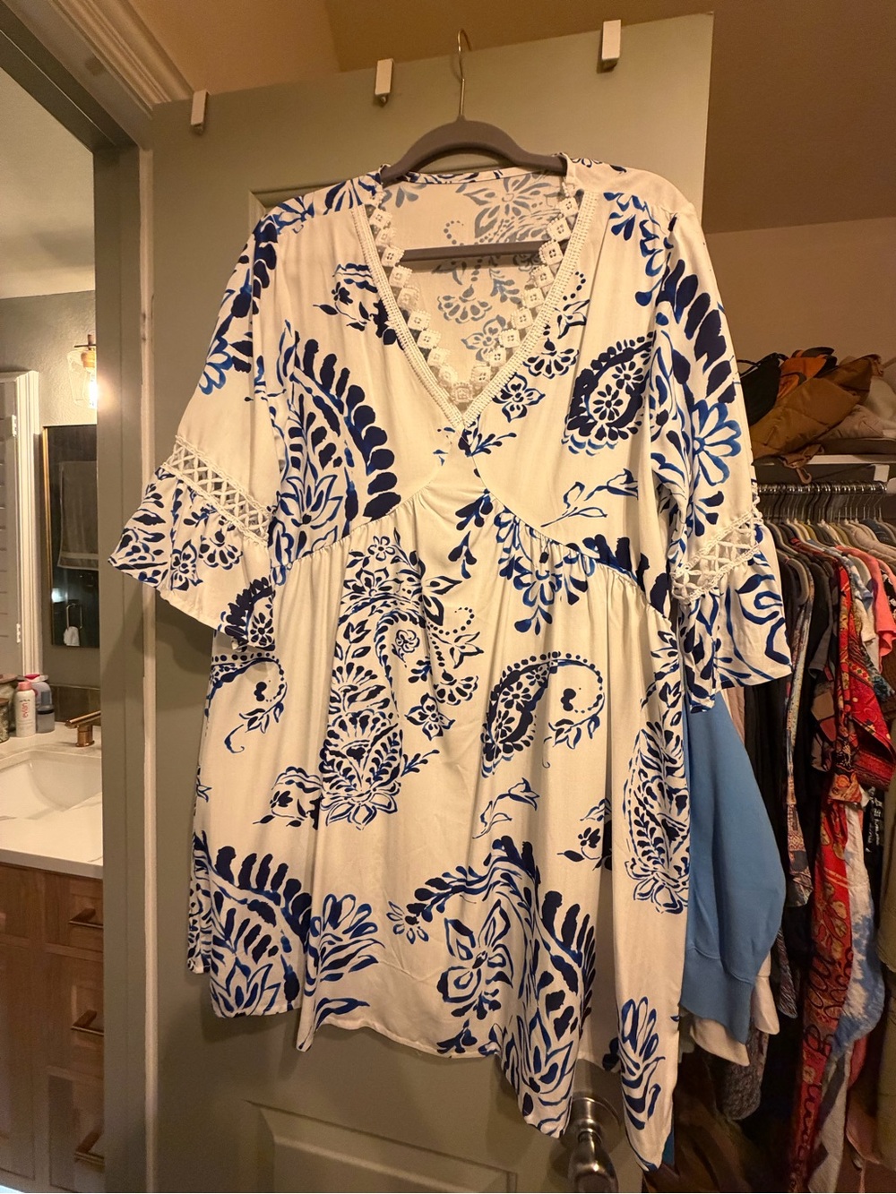 CUPSHE Women’s Paisley Lace Trim V neck 3/4 sleeve cover up dress, XL